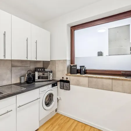 Nasa Homes I Moderne I Zentral I 3 I 3 Balkone I Neu Renoviert I Smart Tv I Hotelbetten *