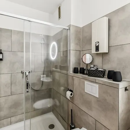 Nasa Homes I Moderne I Zentral I 3 I 3 Balkone I Neu Renoviert I Smart Tv I Hotelbetten Bad Bevensen